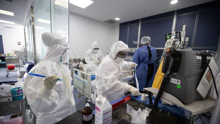 Senior IAS in Andhra Pradesh Bhavan tested positive. AP/Telangana Bhavan sealed for two days for sanitization Senior IAS in Andhra Pradesh Bhavan tested positive. AP/Telangana Bhavan sealed for two days for sanitization
