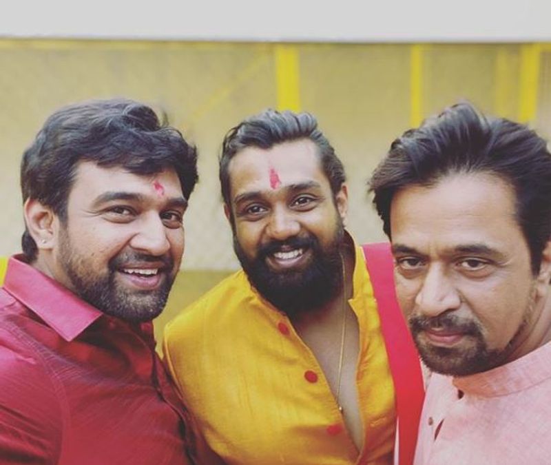 ವಾಯುಪುತ್ರ ಸಿನಿಮಾದ ಮೂಲಕ ಬಣ್ಣದ ಲೋಕಕ್ಕೆ ಪದಾರ್ಪಣೆ.