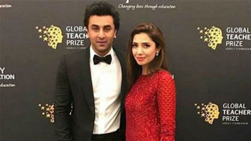 Ranbir Kapoors photo with a Pakistani actress is viral