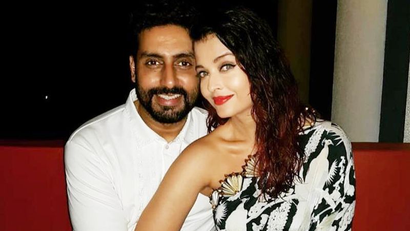 इस दौरान ऐश्वर्या राय पति से तलाक लेने की बात सुनकर हैरान रह गई थी। जब उनसे पूछा गया कि शादी के तलाक लेकर अलग होना कितना मुश्किल होता है तो कपल ने जवाब दिया था- हम ऐसी बातों को सोचते भी नहीं है।