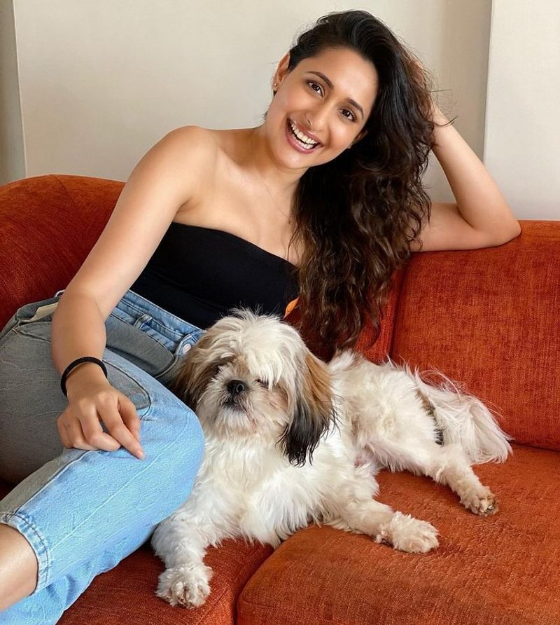 Movie Celebs and their pets