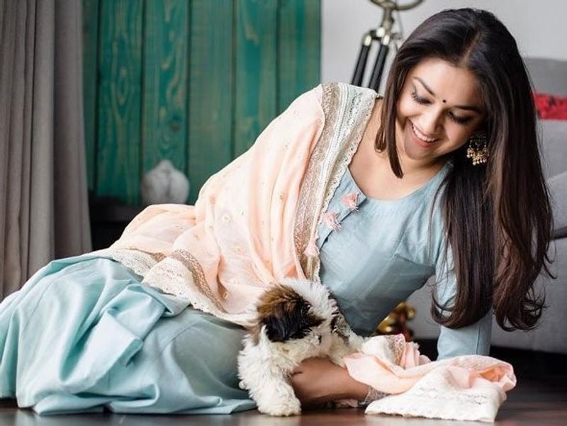 Movie Celebs and their pets