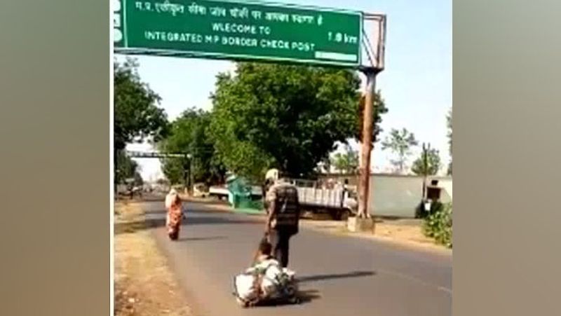 रामू के मुताबिक, 800 किमी का सफर सामान और बच्ची को उठाकर पूरा करना आसान नहीं था। गर्भवती पत्नी भी सामान कब तक उठा पाती? इसके बाद रामू ने बांस-बल्लियों और बाल बियरिंग की मदद से एक गाड़ी बनाई। आगे पढ़ें इसी कहानी के बारे में..