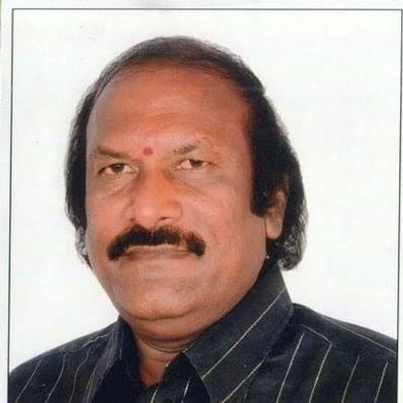 ರಾಯಚೂರು ಮೂಲದ ಅಶೋಕ ಗಸ್ತಿಯವರಿಗೆ ರಾಜ್ಯಸಭಾ ಟಿಕೆಟ್ ಘೋಷಣೆ ಮಾಡುವ ಮೂಲಕ ಬಿಜೆಪಿ ಹೈಕಮಾಂಡ್ ಮತ್ತೊಂದು ಅಚ್ಚರಿಯ ಪ್ರದರ್ಶನ ಮಾಡಿದೆ. ಸವಿತ ಸಮಾಜದವರಾಗಿರುವ ಅಶೋಕ್ ಗಸ್ತಿ ಅವರು ಬಿಎ.ಎಲ್ಎಲ್ಬಿ ಮುಗಿಸಿದ್ದು, ಮೊದಲಿಗೆ ಅಖಿಲ ಭಾರತೀಯ ವಿದ್ಯಾರ್ಥಿ ಪರಿಷತ್ ಕಾರ್ಯಕರ್ತರಾಗಿದ್ದರು. ಅಷ್ಟೇ ಅಲ್ಲದೇ ಪಕ್ಷದ ಶಿಸ್ತಿನ ಸಿಪಾಯಿಯಾಗಿದ್ದರು.