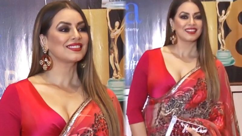 পরে ধীরে ধীরে তিনি যখন ক্ষত সারিয়ে উঠে স্বাভাবিক জীবনে ফিরতে শুরু করেন,সেই সময় ডিজাইনার নীতা লুল্লা তাঁকে বিরাট সঙ্গ দিয়েছিলেন। শুধু তাই নয়, মহিমাকে ফের নতুন করে কাজ শুরু করারও পরামর্শ দেন নীতা।