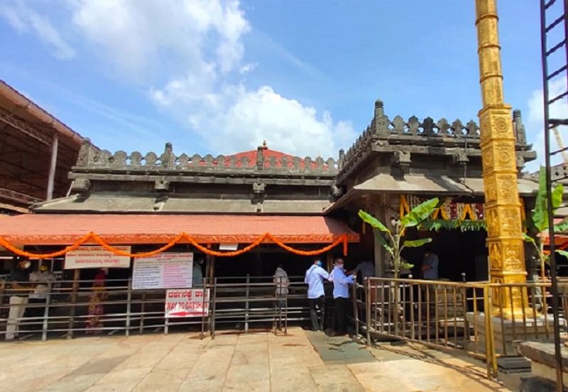 ದರ್ಶನವಲ್ಲದೆ ಇತರ ಸೇವೆ, ತೀರ್ಥ ಪ್ರಸಾದಕ್ಕೆ ಅವಕಾಶವಿರಲಿಲ್ಲ.