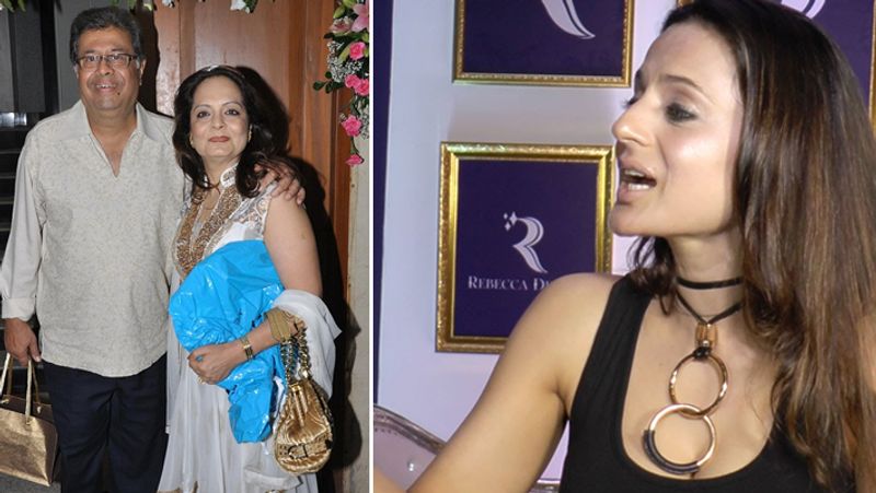 अमीषा पटेल का नाम एक समय पर निर्माता-निर्देशक विक्रम भट्ट के साथ जुड़ा था। खुद अमीषा ने एक इंटरव्यू में अपने रिश्ते पर मुहर लगाते हुए शादी को लेकर बातचीत की थी। लेकिन, ये रिश्ता ज्यादा लंबा नहीं चल पाया और दोनों एक दूसरे से अलग हो गए।