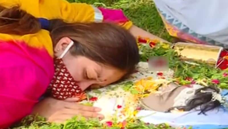 Actress Chiranjeevi Sarja Last Wish Whats app message will bring Tears