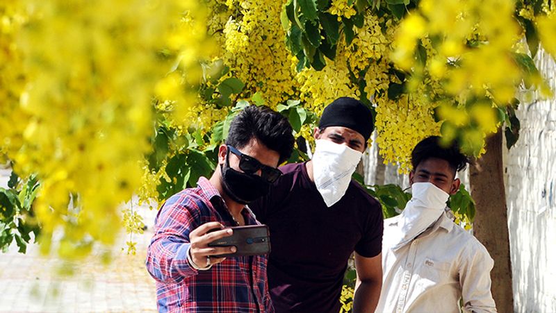 पटियाला में सेल्फी क्रेजी युवक।