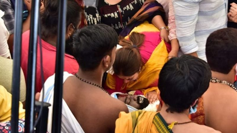 चिरंजीवी सरजा ने मई, 2018 में मेघना से शादी की थी। रिपोर्ट्स के मुताबिक पत्नी मेघना राज की प्रेग्नेंसी का यह दूसरा महीना चल रहा है। दोनों ही पति-पत्नी अपने पहले बच्चे का बेसब्री से इंतजार कर रहे थे।
