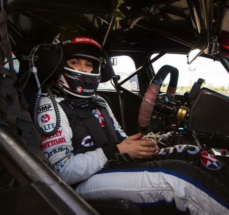 Porn star Renee Gracie want to comeback racing track again spb