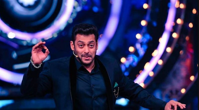 And as the argument grew, Salman turned furious and slapped, kicked Ranbir. The timely intervention of Sanjay Dutt stopped the fight. Later, embarrassed Ranbir left the pub immediately. 