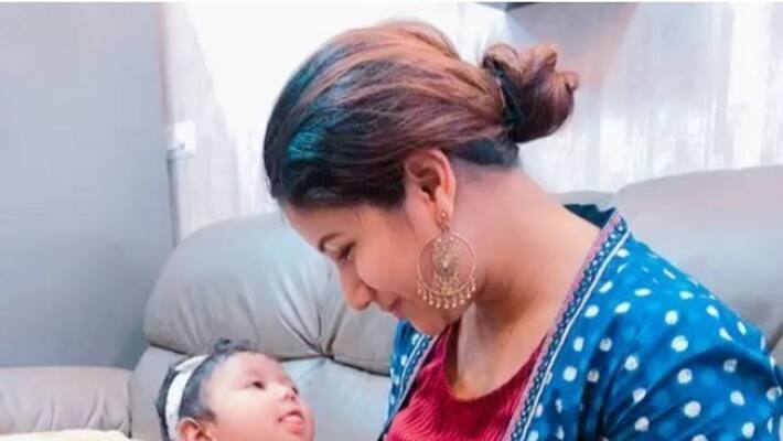 Alya manasa Playing With His baby girl Video Going Viral Alya manasa Playing With His baby girl Video Going Viral