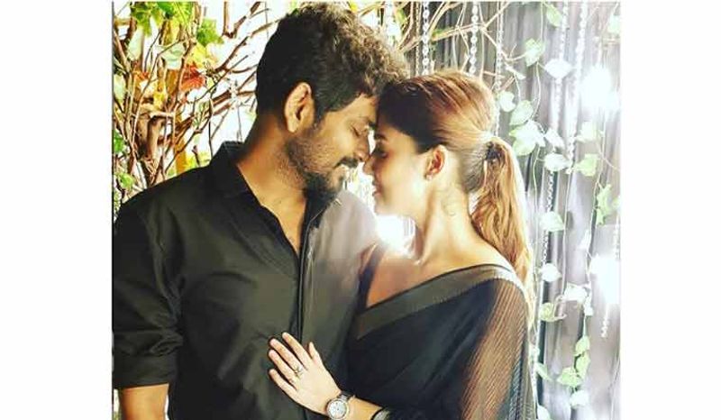எனவே இவர்களின் திருமணத்தில், நெருங்கிய உறவினர்கள் மற்றும் நண்பர்கள் மட்டுமே கலந்து கொள்ள உள்ளார்களாம்.