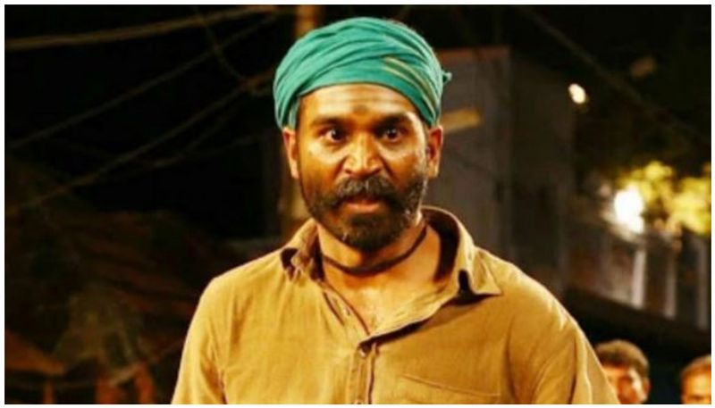 தனுஷ்:
எதார்த்தமாக நடிப்பை வெளிப்படுத்தி, பாலிவுட், ஹாலிவுட் என முன்னேறிக்கொண்டே செல்லும் நடிகர் தனுஷ் தன்னுடைய படங்களுக்கு சம்பளமாக 15 கோடி பெறுகிறார். இவர் நடிப்பில் கடைசியாக வெளியான 'அசுரன்' திரைப்படம் நல்ல வரவேற்பை பெற்று வெற்றியும் பெற்றது. தற்போது இயக்குனர் கார்த்தி சுப்புராஜ் இயக்கத்தில் ஜகமே தந்திரம் படத்தில் நடித்துள்ளார்.
