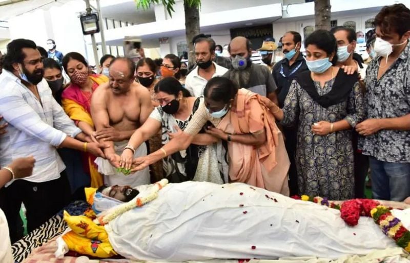 ಕಳೆದ ವರ್ಷ ರಾಧಿಕಾ ಪಂಡಿತ್ ತಮ್ಮ ಮಗಳು ಐರಾಳ ಜೊತೆಗಿನ ಮುದ್ದಾದ ಫೋಟೋವೊಂದನ್ನು ಇನ್ಸ್ಟಾಗ್ರಾಂನಲ್ಲಿ ಹಂಚಿಕೊಂಡಿದ್ದರು.