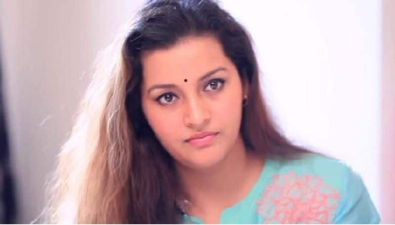 actress renu desai made interesting comments on love and relation ksr