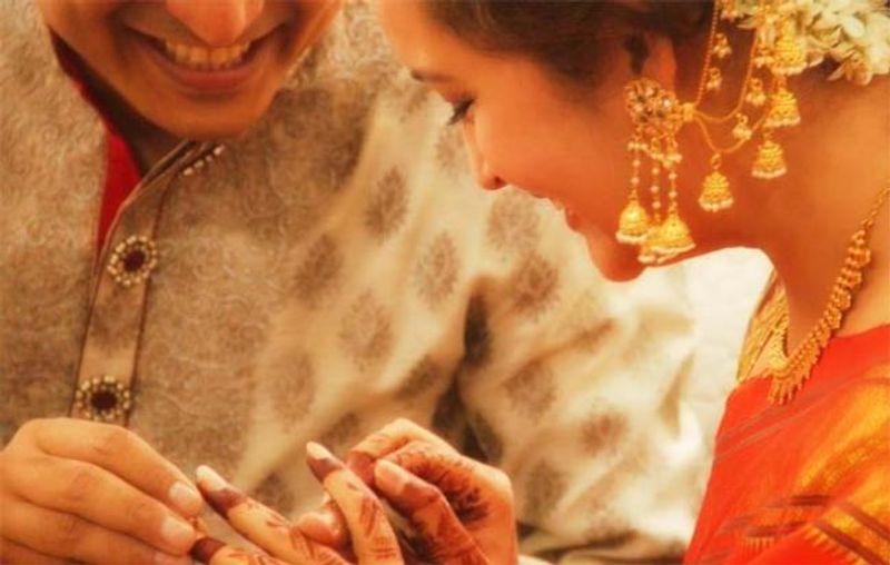 Has Renu Desai married again?