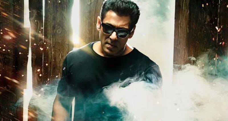 সলমনকে সকলের সামনে অপদস্ত করার ক্ষমতা কেবল এ আর রহমানেরই হয়েছে বলে দাবি জানাচ্ছে নেটিজেনরা। তবে সলমনের অপদস্ত হওয়া এখানেই শেষ হয়নি।