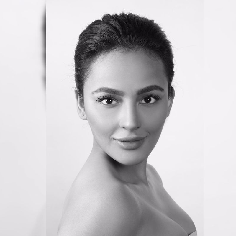 Run Raja Run Fame Seerat Kapoor Hot Photos