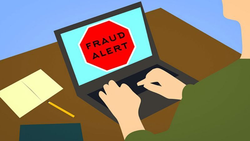 असली अनामिका का चयन किसी भी कस्तूरबा स्कूल में तय था क्योंकि वह खुद कस्तूरबा से ही पढ़ी थी और उनकी मेरिट बहुत अच्छी थी । अनामिका को हाईस्कूल में 77 परसेंट नंबर मिले थे. गोंडा के कस्तूरबा स्कूल से पढ़ते हुए 2007 में हाईस्कूल में उन्हें 600 में से 461 नंबर मिले. 5 सब्जेक्ट में उन्हें डिस्टिंक्शन मिला था। 2009 में इंटर में 79 परसेंट मार्क्स मिले थे। कुल 500 में से 393. फिजिक्स, केमिस्ट्री और बायोलॉजी में उन्हें डिकटेंशन मिला।
