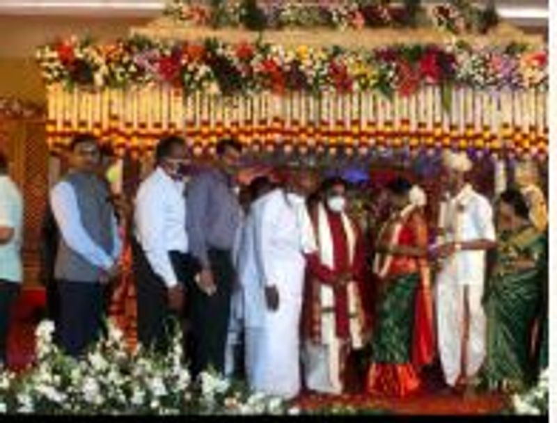 ಮಾಜಿ ಪ್ರಧಾನಿ ದೇವೇಗೌಡರಿಂದ ಆಶೀರ್ವಾದ