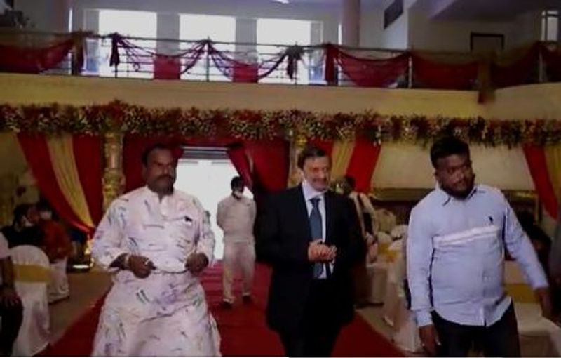 ಮದುವೆಗೆ ಆಗಮಿಸಿದ ಜಯದೇವ ಆಸ್ಪತ್ರೆಯ ಡಾ. ಸಿ.ಎನ್.ಮಂಜುನಾಥ್