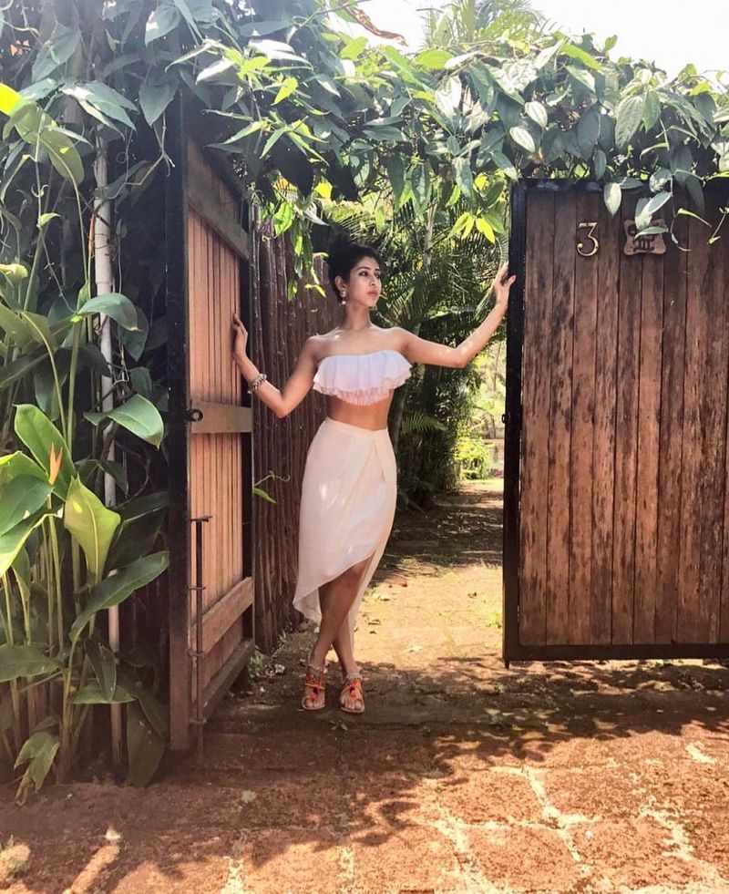 Sexy Beauty Sonarika Bhadoria Hot Photos