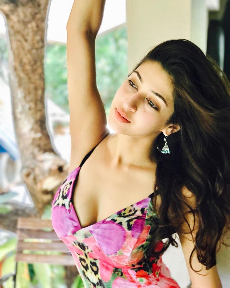 Sexy Beauty Sonarika Bhadoria Hot Photos