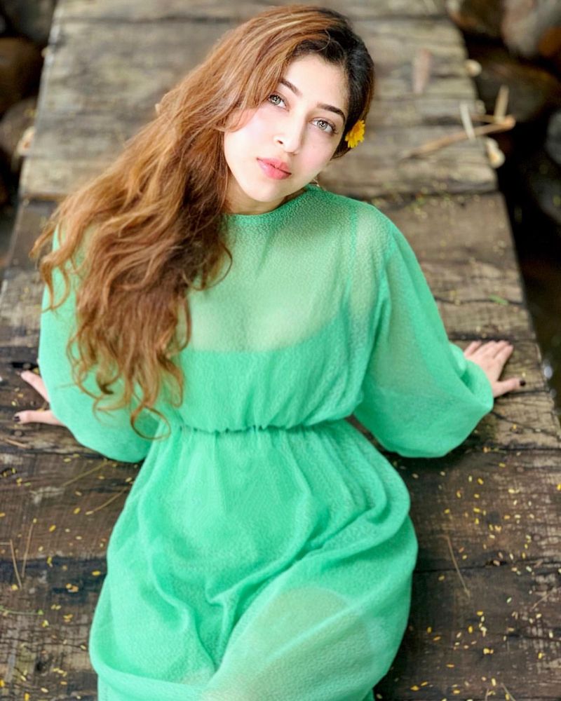 Sexy Beauty Sonarika Bhadoria Hot Photos