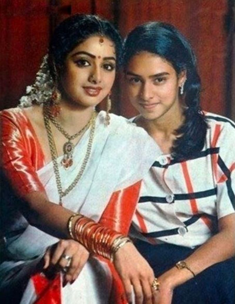 சில படங்களில் நடித்ததாக கூறப்படும் ஸ்ரீலதா, 1989ம் ஆண்டு கிரிக்கெட் வீரர் சஞ்சய் ராமசாமி என்பவரை திருமணம் செய்து கொண்டு துபாயில் செட்டில் ஆனார். அதன்பின்னர் அக்கா, தங்கை இடையேயான தொடர்பு முற்றிலும் நின்றுபோனது.