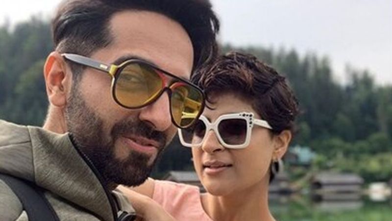 इसके बाद स्कूल के दिनों की ताहिरा और आयुष्मान की लव स्टोरी कॉलेज और थिएटर तक भी साथ गई। चंडीगढ़ में दोनों ने साथ में थिएटर किया। दोनों का पहली नजर वाला प्यार का मामला ही था।