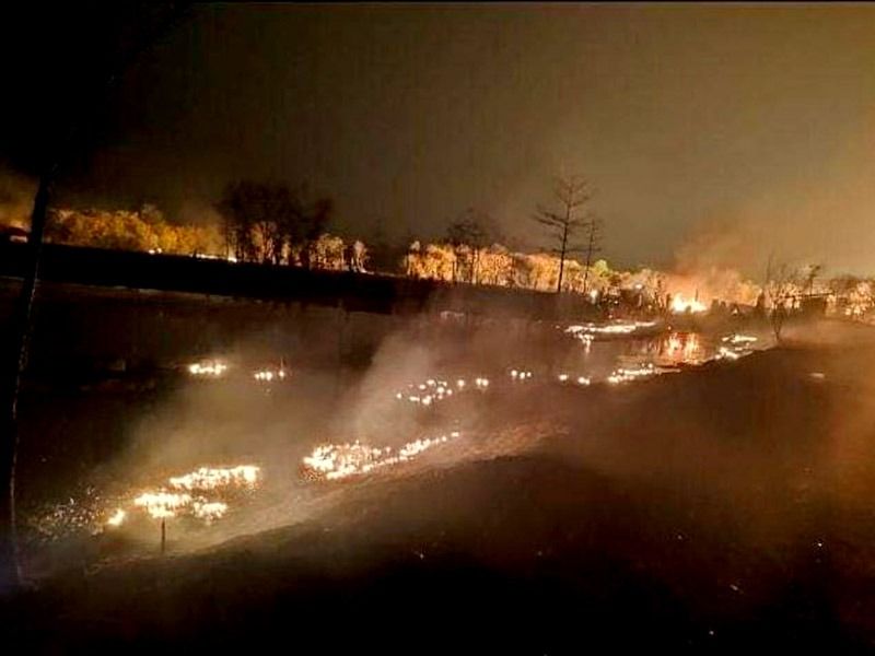 আগুন নিয়ন্ত্রণ না করা গেলে বায়ুসেনাকে হাত লাগাতে হবে৷ বিমান থেকে নেভানোর চেষ্টা করা হবে৷