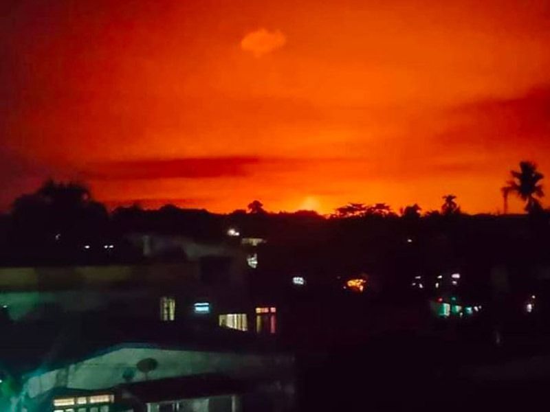 অন্যদিকে সময় থাকতে গ্যাস নিঃসরণ বন্ধ করায় অয়েল ইন্ডিয়া লিমিটেড অবহেলা করেছে বলে দাবি স্থানীয়দের। আগুন নিয়ন্ত্রণের পদ্ধতি নিয়েও প্রশ্ন তুলেছেন তাঁরা।