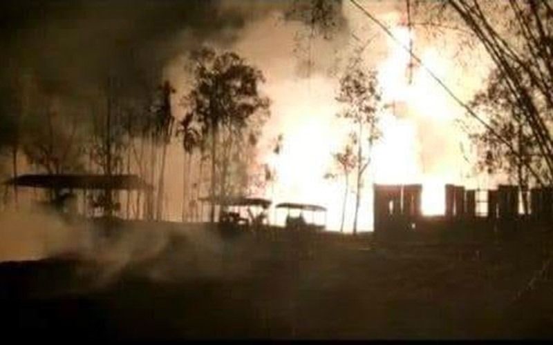 প্রাকৃতিক গ্যাসে লাগা ওই আগুন তীব্র আকার ধারণ করেছে৷ মনে হচ্ছে যেন অনেকগুলি শক্তিশালী বোমার একসঙ্গে বিস্ফোরণ ঘটেছে৷