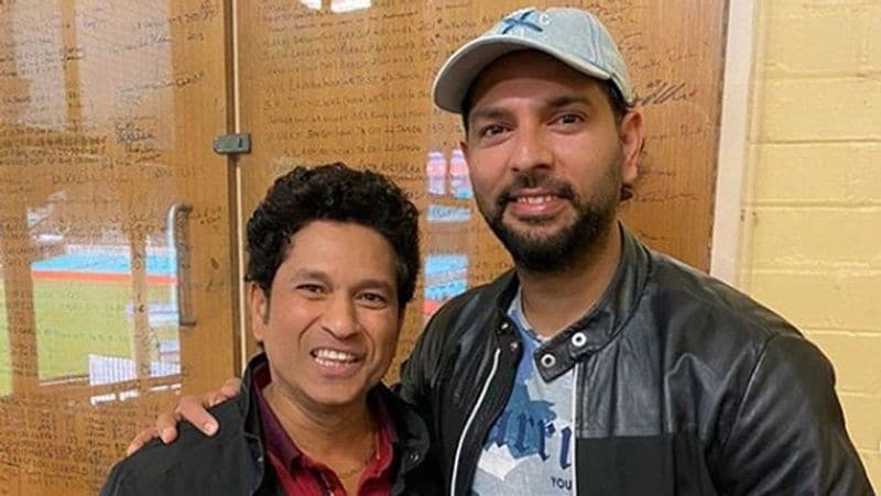 हर मुश्किल वक्त में किया गाइड
युवराज सिंह ने महान बल्लेबाज सचिन तेंदुलकर को हर मुश्किल समय में उन्हें गाइड करने और उनके टैलेंट पर भरोसा करने के लिए धन्यवाद दिया। युवराज सिंह ने कहा कि सचिन तेंदुलकर जैसा कप्तान मिलना आसान नहीं है। वे अपने सहयोगी खिलाड़ियों के टैलेंट को तुरंत पहचान लेते हैं और हमेशा बेहतर करने के लिए उन्हें प्रोत्साहित करते हैं।