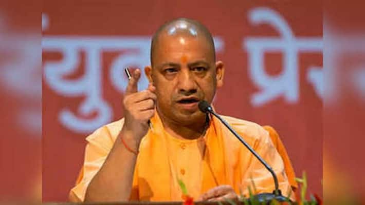 CM Yogi becomes strict in burning houses of Dalits in Jaunpur kpl CM Yogi becomes strict in burning houses of Dalits in Jaunpur kpl