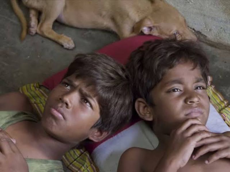 காக்காமுட்டை படத்தில் அந்த குழந்தைங்க ரோலில் வாழ்ந்து இருப்பாங்க விக்னேஷ் மற்றும் ரமேஷ் இணைந்து ரசித்து கொண்டே நடித்து இருப்பாங்க 