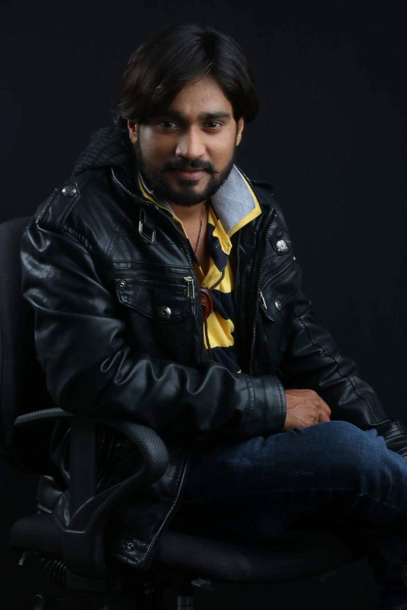 ಸೂಪರ್ ಹಿಟ್ ಜೊತೆಜೊತೆಯಲಿ ಧಾರಾವಾಹಿಯಲ್ಲಿ ಪ್ರಶಾಂತ್ ಪಾತ್ರ ಮಾಡುತ್ತಿದ್ದಾರೆ.