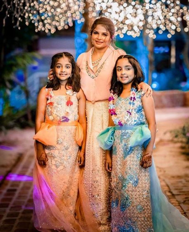 ಸ್ವದೇಶಕ್ಕೆ ಮರಳಿದ ಫೋಟೋವನ್ನು ವಿರಾನಿಕಾ ಶೇರ್ ಮಾಡಿಕೊಂಡಿದ್ದರು.