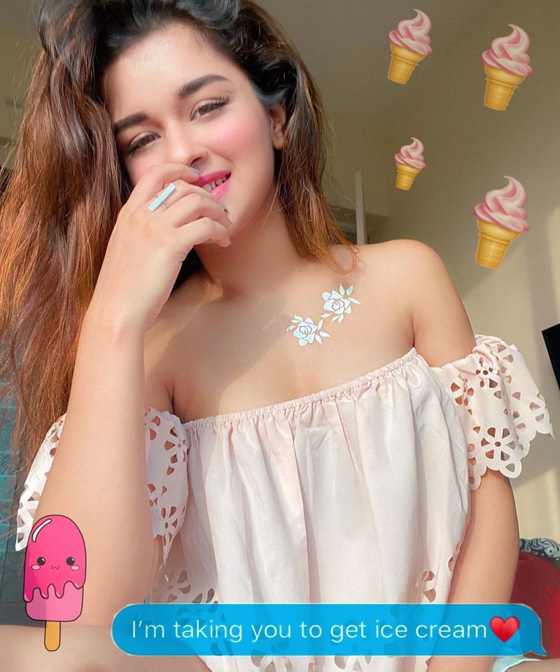 Actress Avneet kaur hot and cute photos