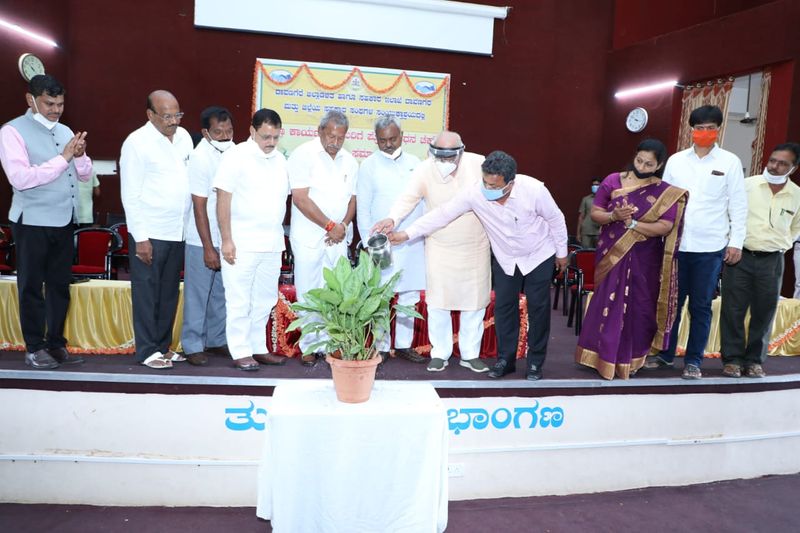 ಕೊರೋನಾ ಸಂಕಷ್ಟಗಳ ಕಾಲದಲ್ಲಿ ಮುಖ್ಯಮಂತ್ರಿಗಳ ಕೋವಿಡ್ 19 ಪರಿಹಾರ ನಿಧಿಗೆ ಸಹಕಾರ ಇಲಾಖೆಯ ವತಿಯಿಂದ 52 ಕೋಟಿ ರೂ. ಸಂಗ್ರಹಿಸಿಕೊಟ್ಟಿದ್ದೇನೆ: ಎಸ್.ಟಿ.ಸೋಮಶೇಖರ್