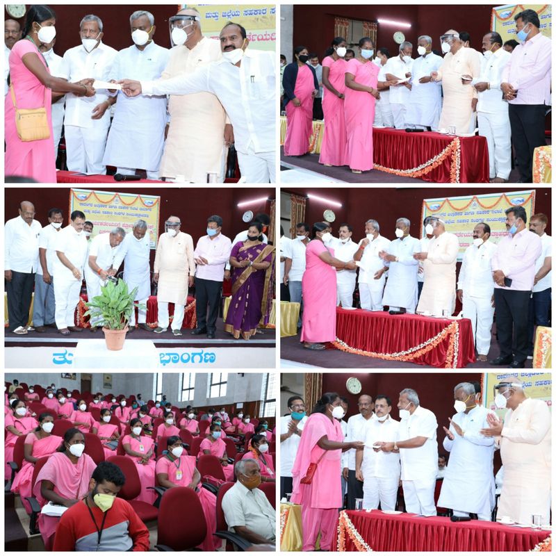 ಲಾಭದಲ್ಲಿರುವ ಸಹಕಾರ ಇಲಾಖೆ ವ್ಯಾಪ್ತಿಯ ಬ್ಯಾಂಕ್ಗಳಿಂದ ಹಣವನ್ನು ಸಂಗ್ರಹ ಮಾಡಲಾಗುತ್ತಿದೆ. ಹಣ ಸಂದಾಯ ಆಗದಿದ್ದರೆ ಸಹಕಾರ ಇಲಾಖೆ ಗಮನಕ್ಕೆ ತರಬೇಕು. ಯಾರಿಗೂ ಹಣ ಸಿಗದೇ ಇರಕೂಡದು ಎಂದು ಹೇಳಿದ ಸಚಿವರು