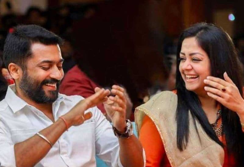 திருமணம் ஆகி குழந்தைகள் பெற்று கொண்ட பிறந்த பிறகும் கூட, இன்னும் காதல் பறவைகளாகவே சுற்றி வருகிறது இந்த ஜோடி.