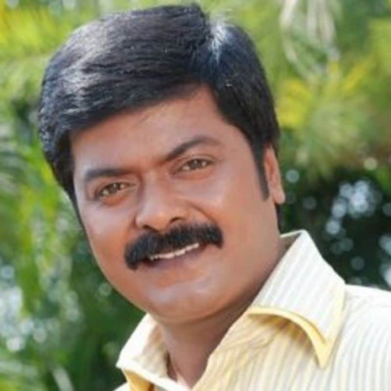 90 களில் இதயத்திற்கு இதமான காதல் படங்களில் நடித்து ஒட்டு மொத்த தமிழ் ரசிகர்கள் மனதில் இடம்பிடித்தவர் நடிகர் முரளி. நடிப்பதற்கு திறமை இருந்தால் மட்டும் போதும், கலர் முக்கியம் இல்லை என, நிரூபித்த ஹீரோக்களில் இவரும் ஒருவர். ஆரம்பத்தில் பல அவமானங்களை கடந்து பின், திரைத்துறையில் சாதித்த இவருடைய மகன், குடும்பம் பற்றி தெரிந்த பலருக்கும் தெரியாத தகவல் ஒன்று உள்ளது.