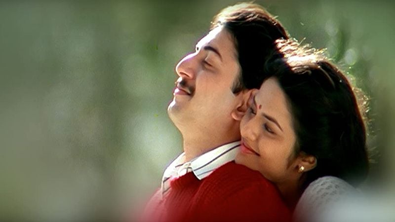 மணிரத்னம் இயக்கத்தில், வெளியான ரோஜா திரைப்படம் தற்போது வரை பலரது ஃபேவரட் திரைப்படங்களில் ஒன்று. குறிப்பாக இந்த படத்தில் ஏ.ஆர்.ரகுமான் இசையில் இடம்பெற்ற பாடல்கள் எப்போது கேட்டாலும் சில்லென்ற உணர்வை தரும். இந்தப்படத்தின் வாய்ப்பை கோட்டை விட்டதாக கூறியுள்ளார் பிரபல வாரிசு நடிகை. 