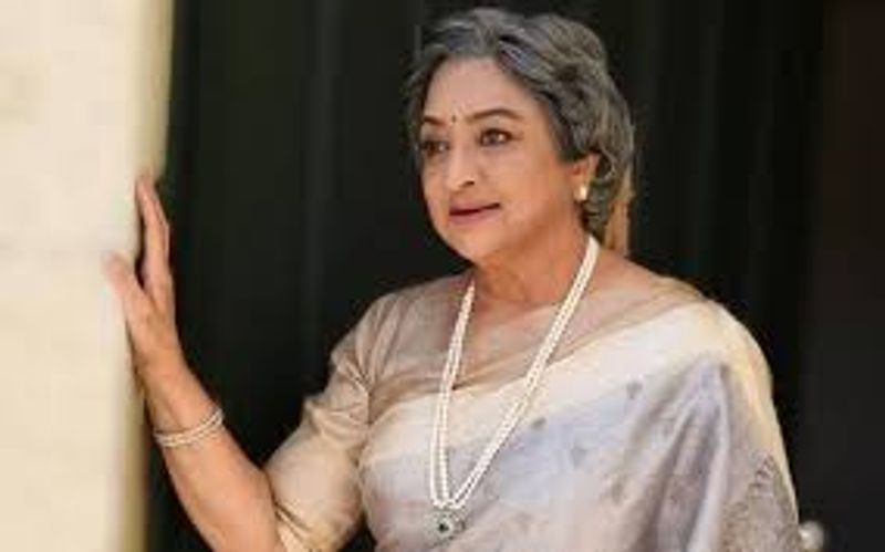 இதனை பல முறை அவருடைய அம்மாவிடம் கூட கூறி ஐஸ்வர்யா வருத்தப்பட்டது உண்டாம்.