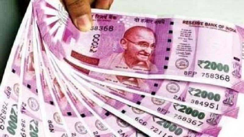 हर तरह से है फायदे की योजना
पोस्ट ऑफिस के किसान विकास पत्र में निवेश करना हर लिहाज से बेहतर है। इसमें आपका पैसा सुरक्षित तो रहता ही है, आप चाहें तो ढाई साल के बाद पैसा निकाल भी सकते हैं। इस पर आपको 6.9 फीसदी सालाना की दर से ब्याज मिलेगा। 