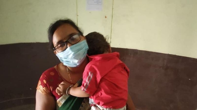 मामले की जांच आगे बढ़ी तो गोंडा के कमरावा में भुलईडीह गांव की रहने वाली असली अनामिका शुक्ला सामने आईं। अनामिका ने बताया कि साल 2017 में उन्होंने कस्तूरबा आवासीय बालिका विद्यालय में साइंस टीचर के लिए आवेदन किया था।
