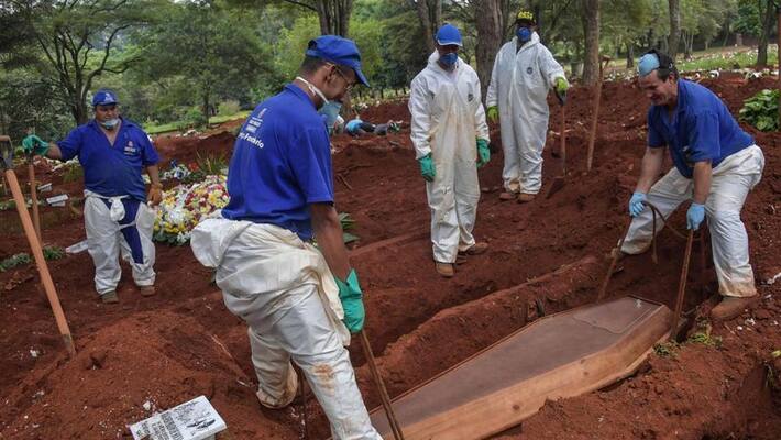 In Indonesia Punishment For Not Wearing Masks Is Digging Graves mh In Indonesia Punishment For Not Wearing Masks Is Digging Graves mh